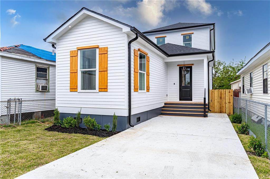 2825 Berwick Street - Photo 1
