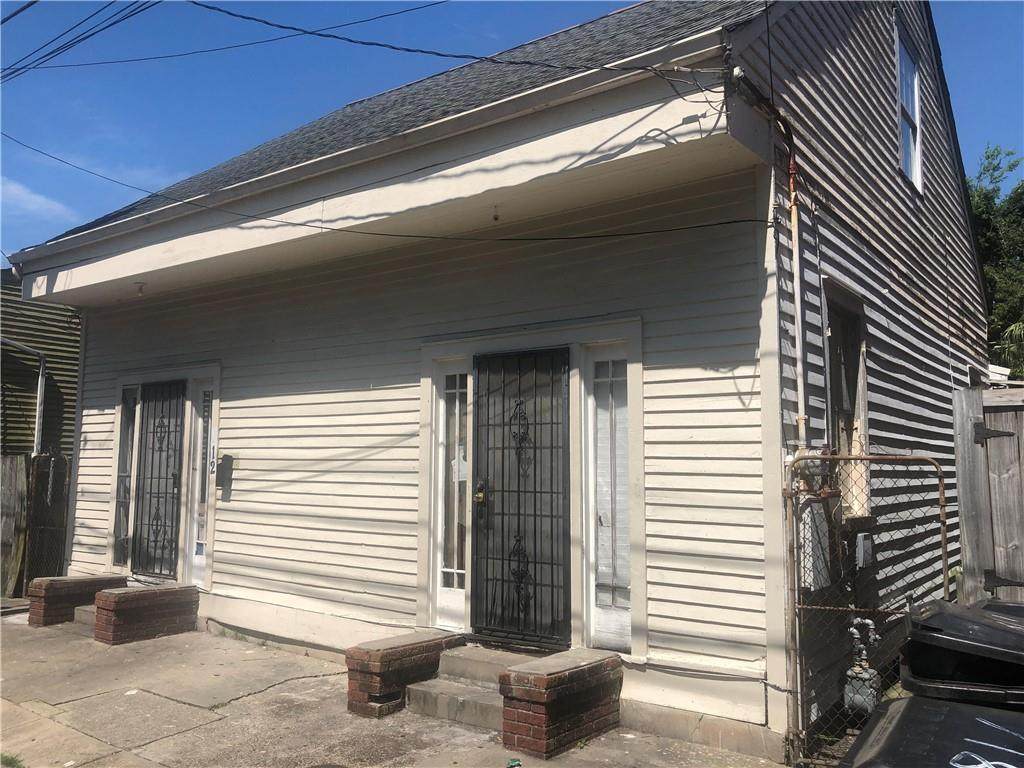 712 Independence Street - Photo 1