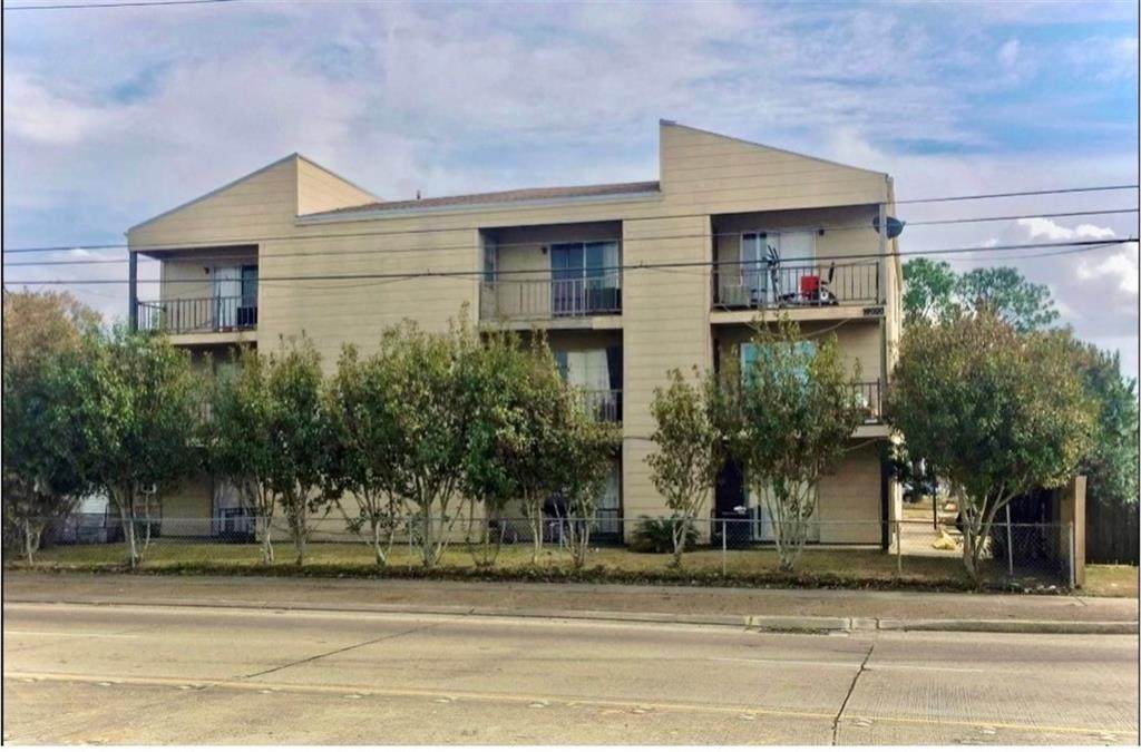 10000 Hayne Boulevard - Photo 1