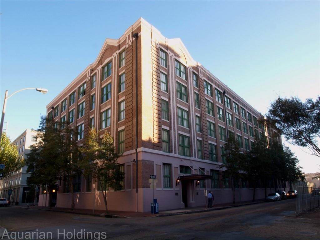 700 Peters Street - Photo 1
