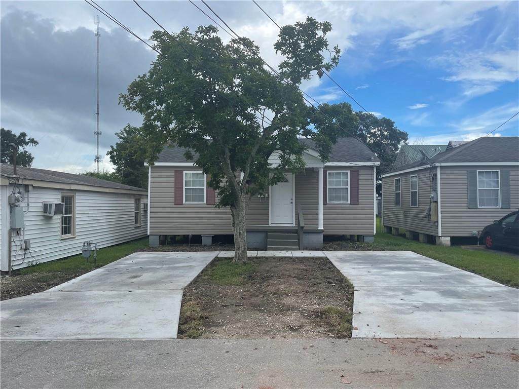 730 Carricox Street - Photo 1