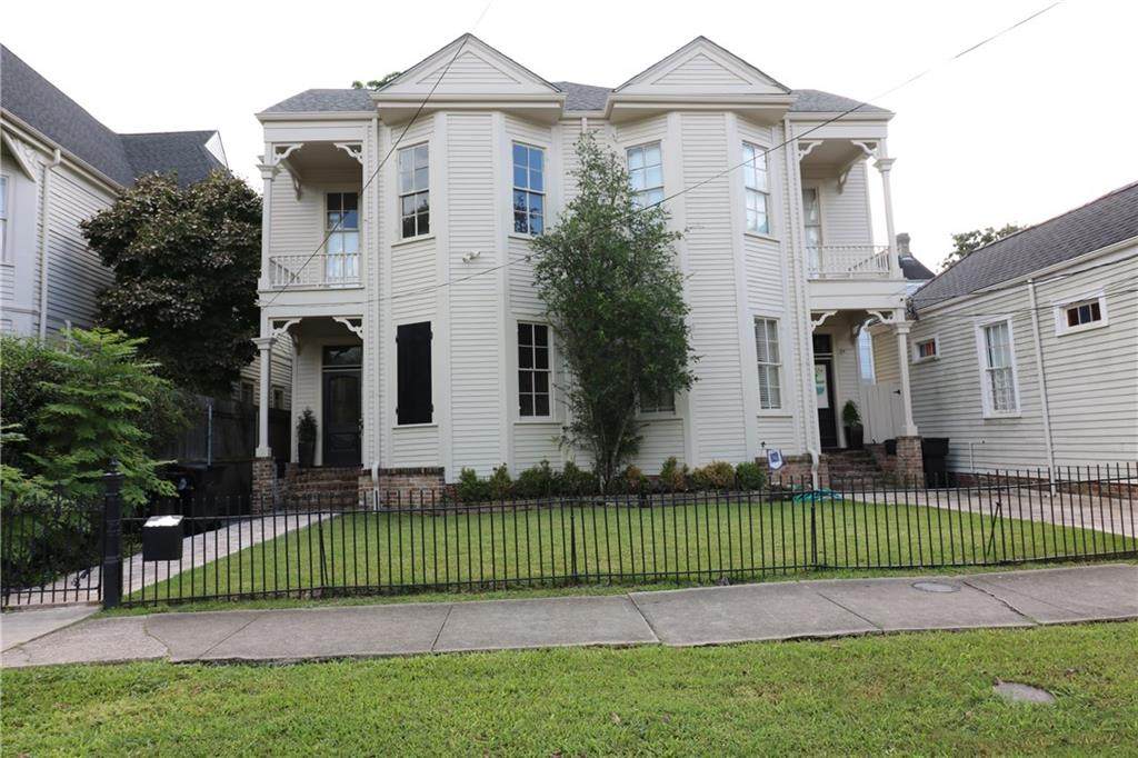 1219 Peniston Street - Photo 1