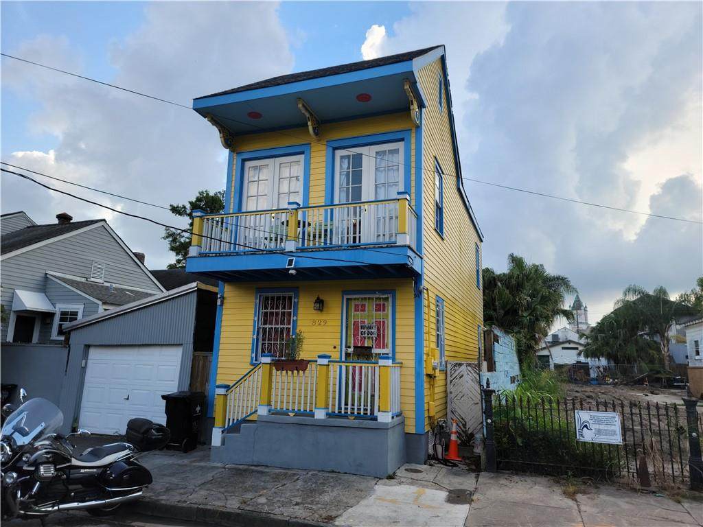 829 St Roch Avenue - Photo 1