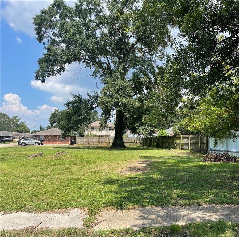 823 Robertson Street - Photo 1