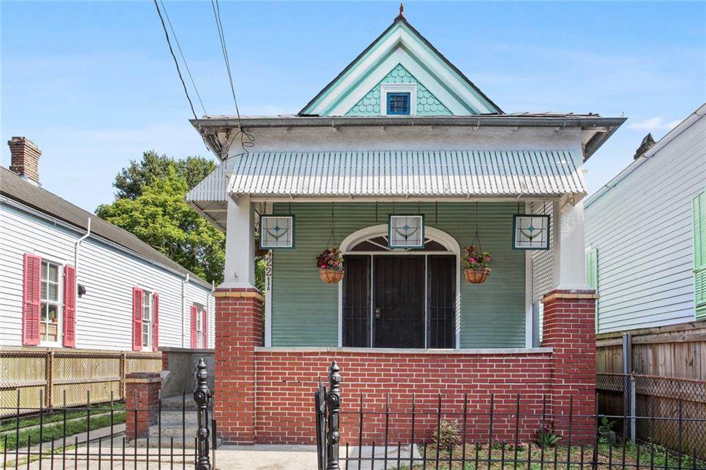 4221 Burgundy Street - Photo 1
