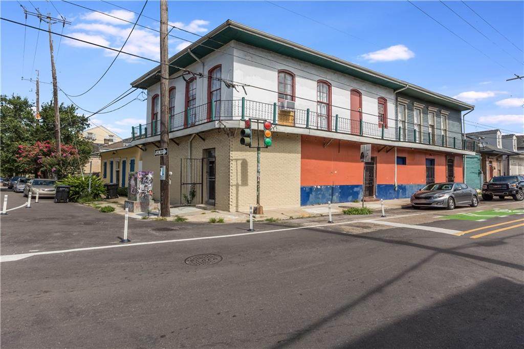 2529 Dauphine Street - Photo 1