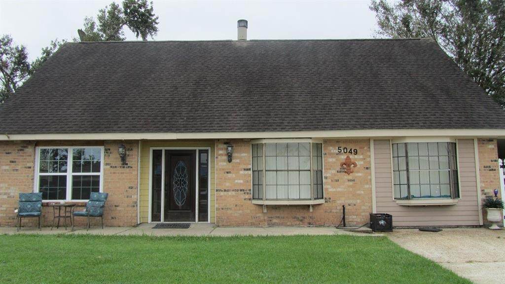 5049 Willowtree Road - Photo 1