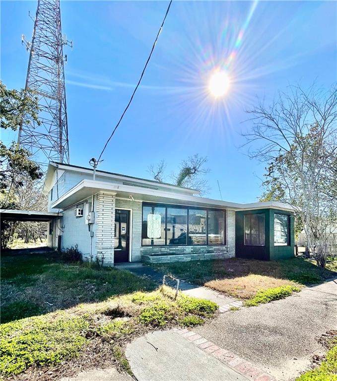 141 Bouscaren Street - Photo 1
