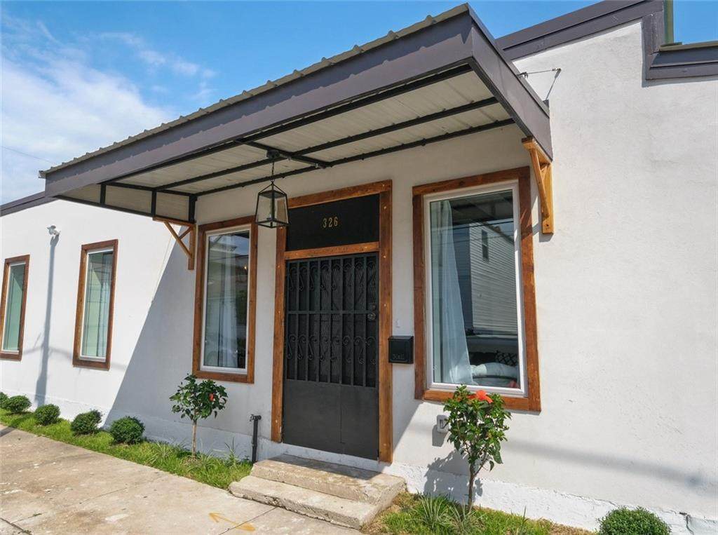 326 28 Roman Street - Photo 1