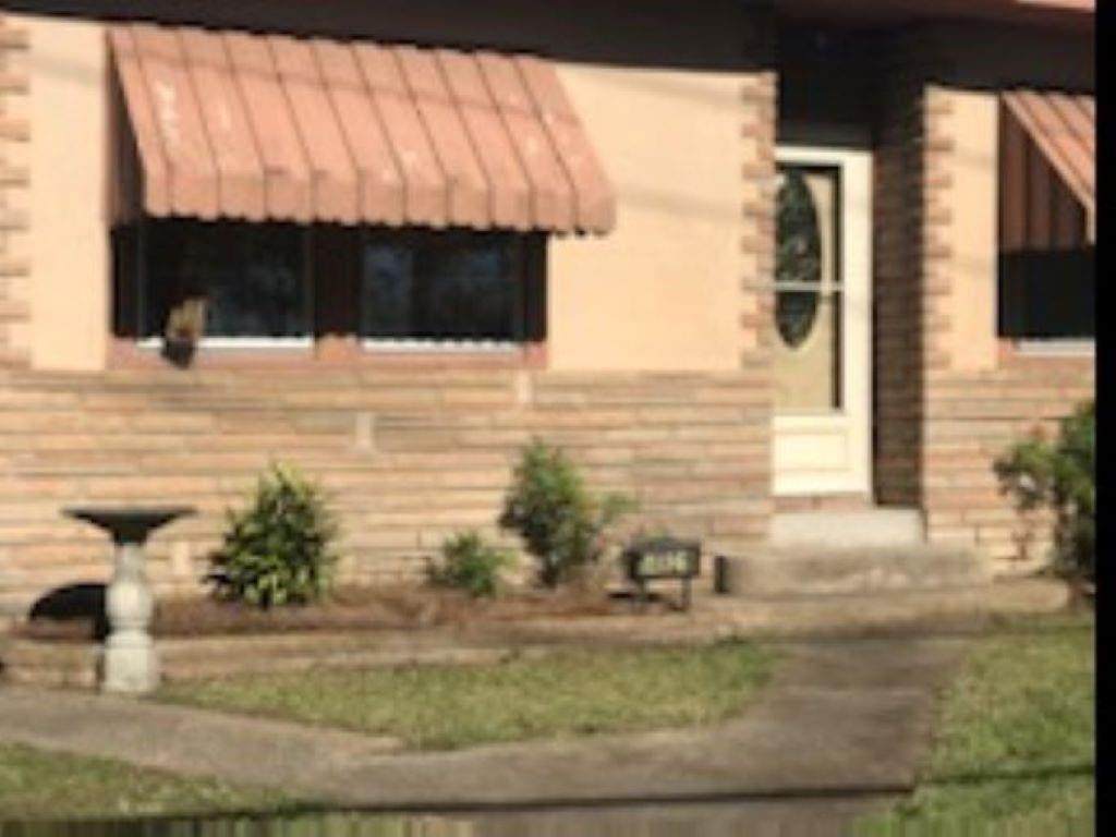 14926 River Road - Photo 1
