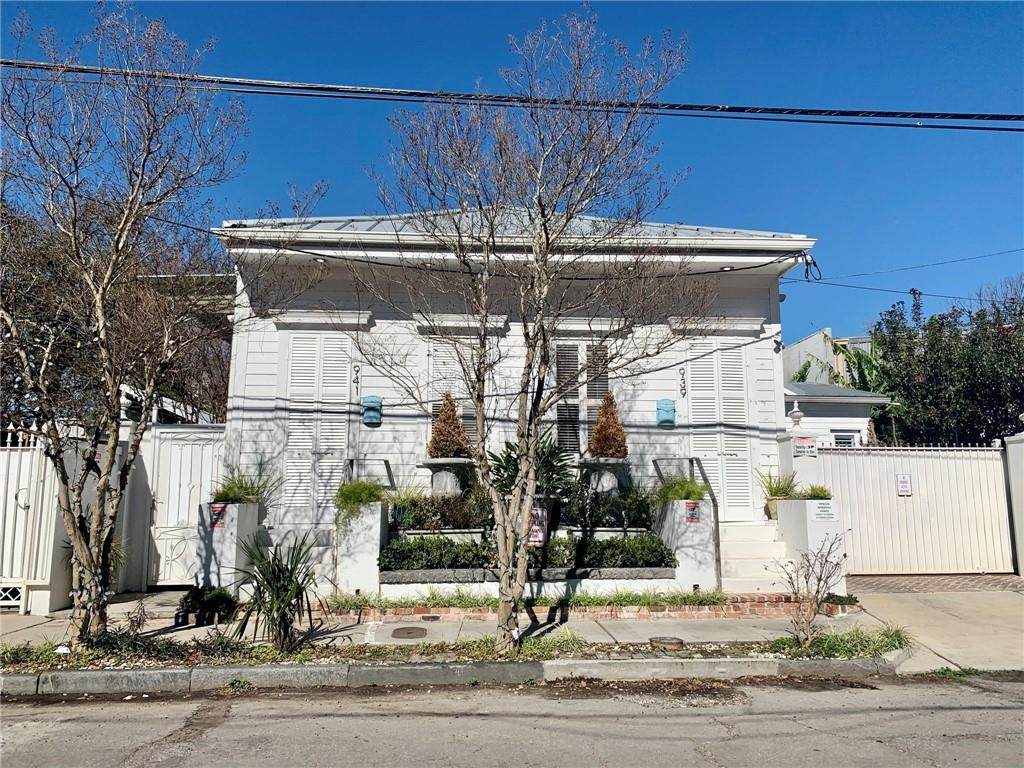 941 Thalia Street - Photo 1