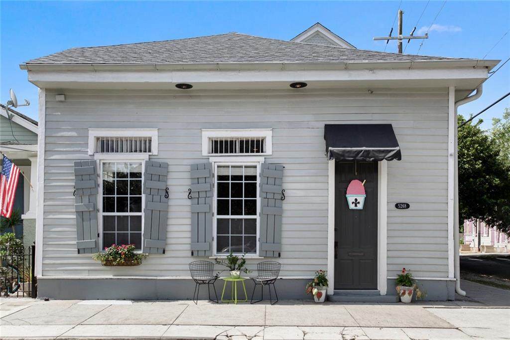 5268 Laurel Street - Photo 1