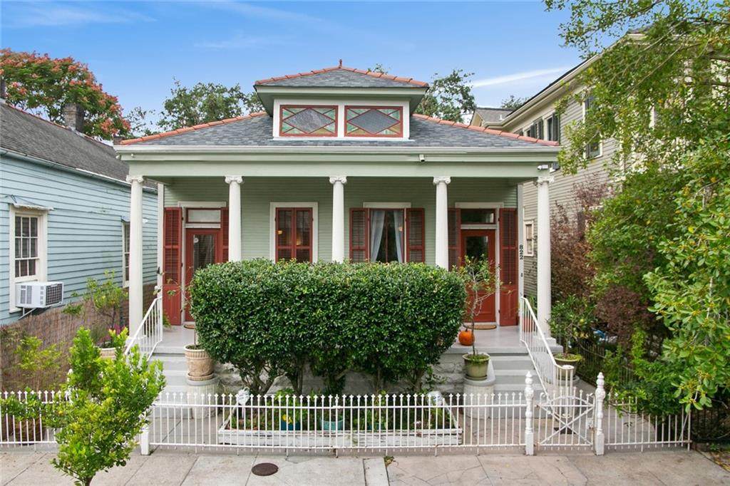 822 Mandeville Street - Photo 1