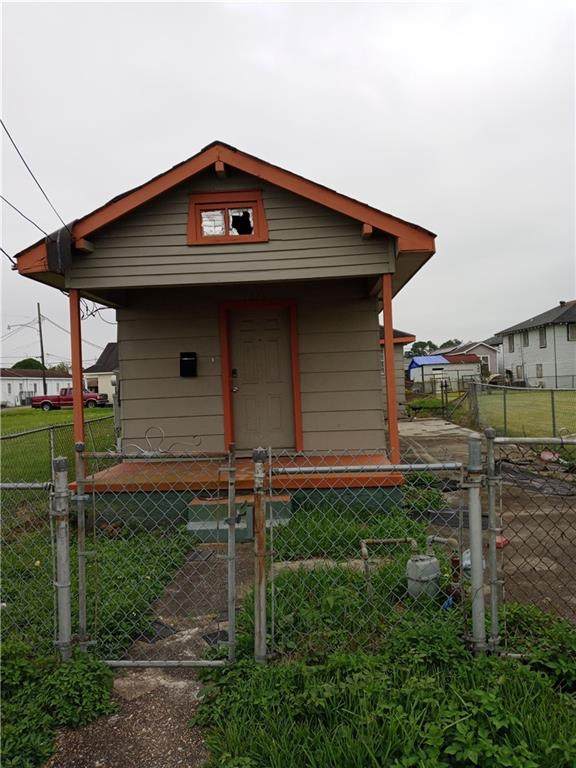 1226 Cook Street - Photo 1