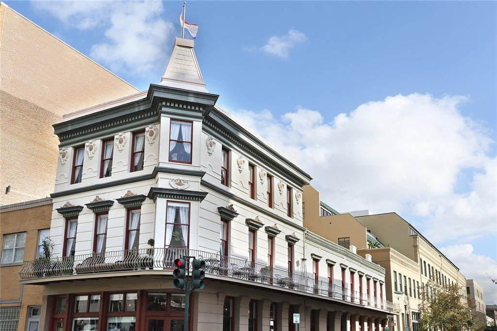 642 Camp Street - Photo 1