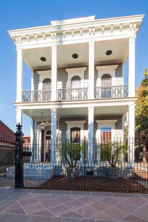 1437 Urania Street - Photo 1