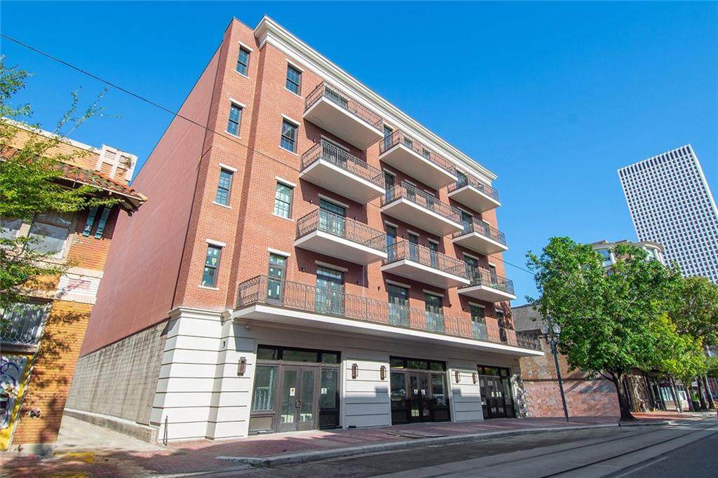 731 St Charles Avenue - Photo 1