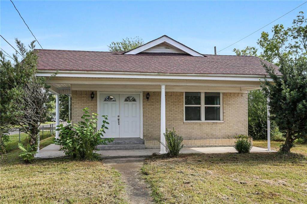 501 Paul Maillard Road - Photo 1