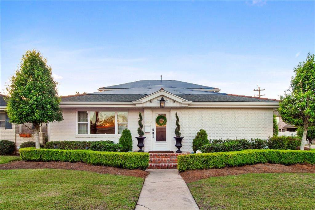 6878 Argonne Boulevard - Photo 1