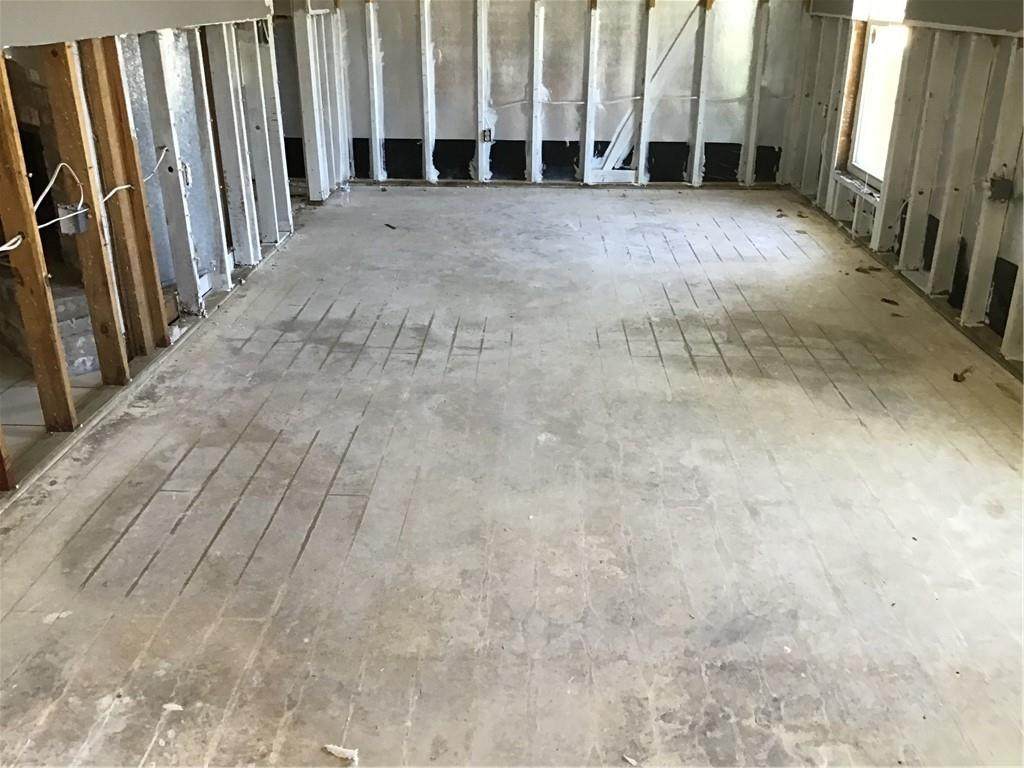 2912 Yorktowne Drive - Photo 1