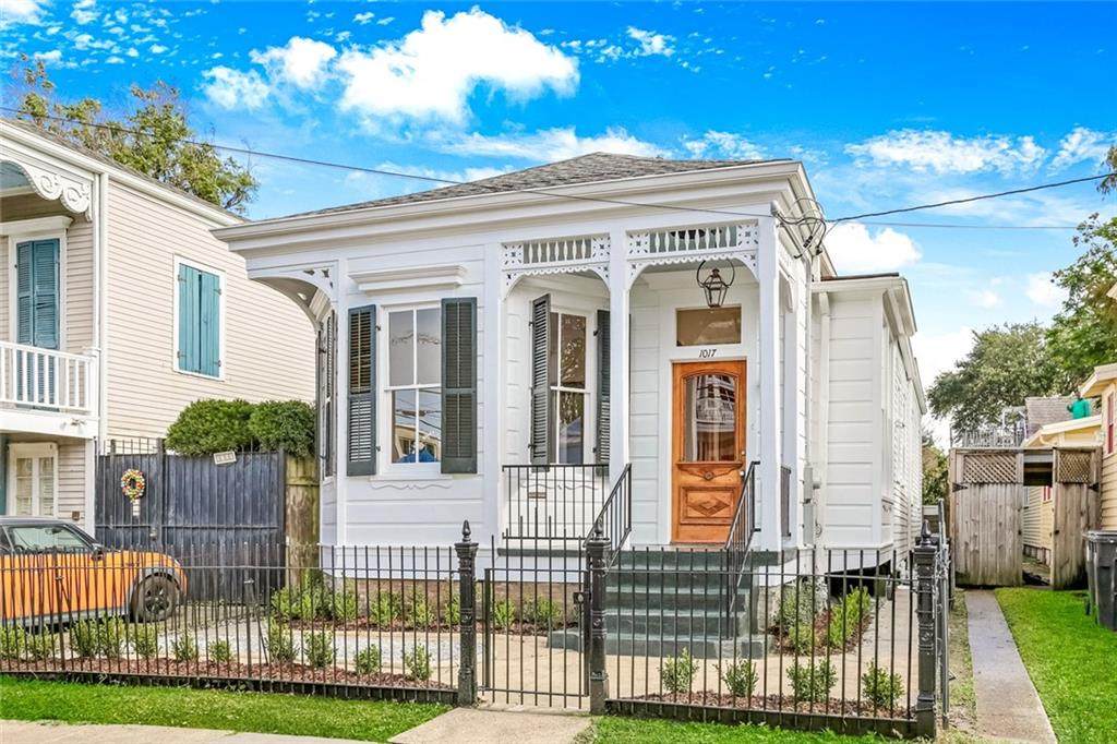 1017 General Pershing Street - Photo 1