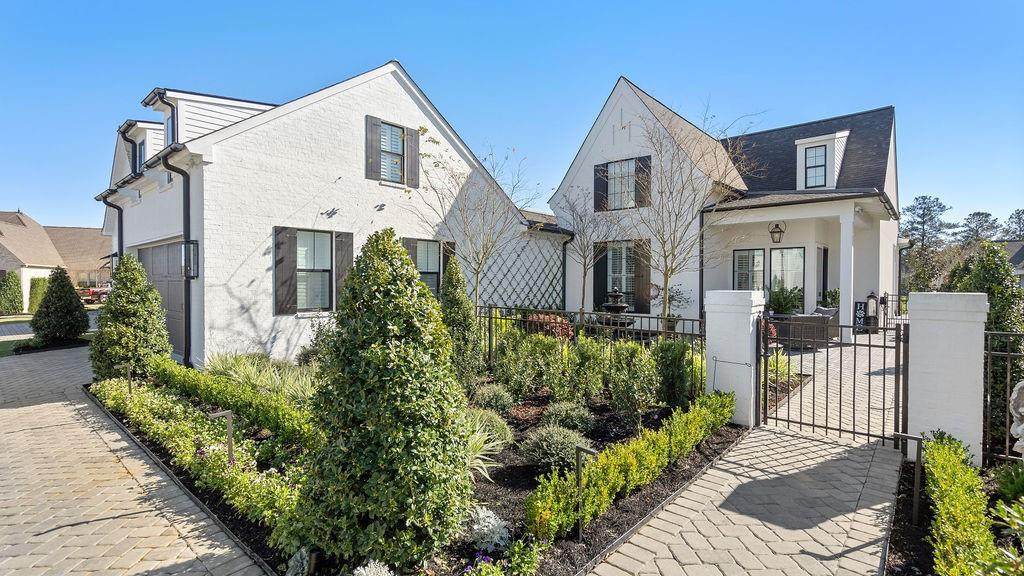 228 Rue Chantilly - Photo 1