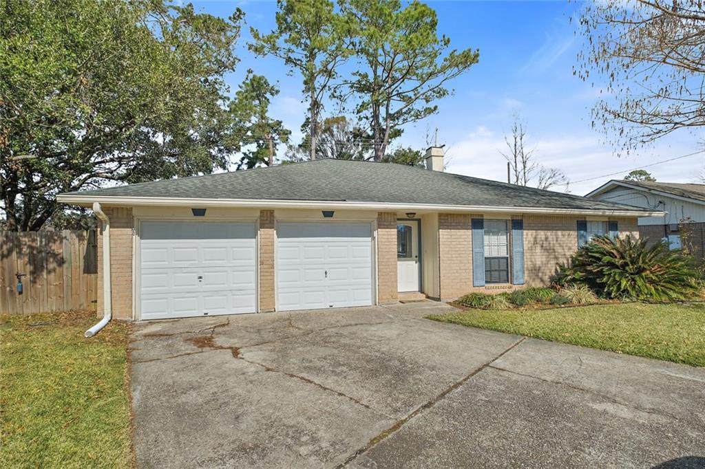 110 Heritage Circle - Photo 1