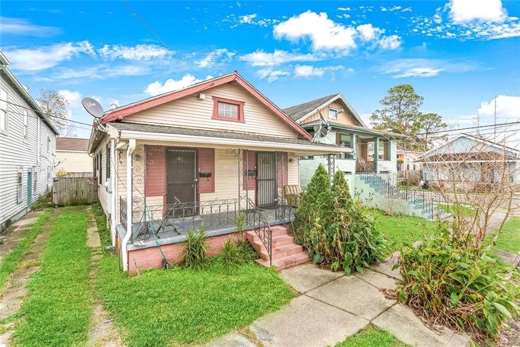 1907 Arts Street - Photo 1