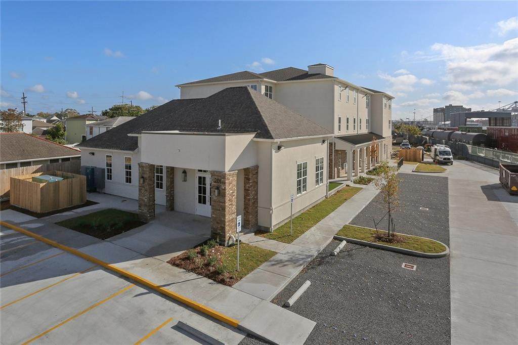 201 Nashville Avenue - Photo 1