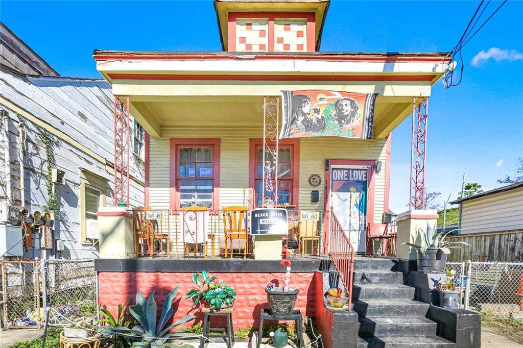 1413 Columbus Street - Photo 1
