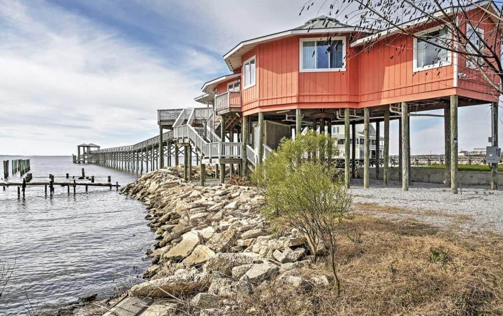 243 Lakeview Drive - Photo 1