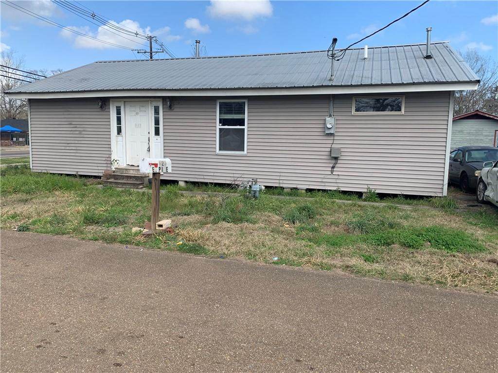 925 Pine Street - Photo 1