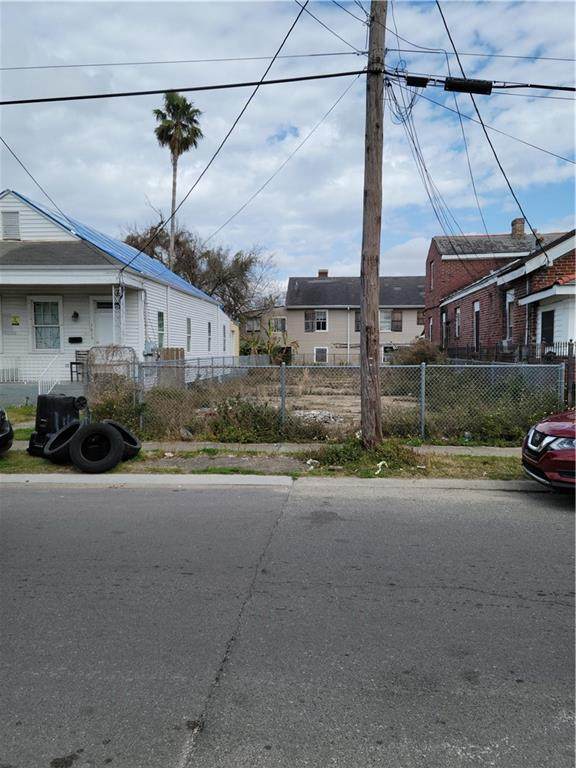 3809 Ulloa Street - Photo 1
