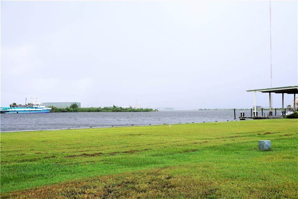 Marina Road - Photo 1