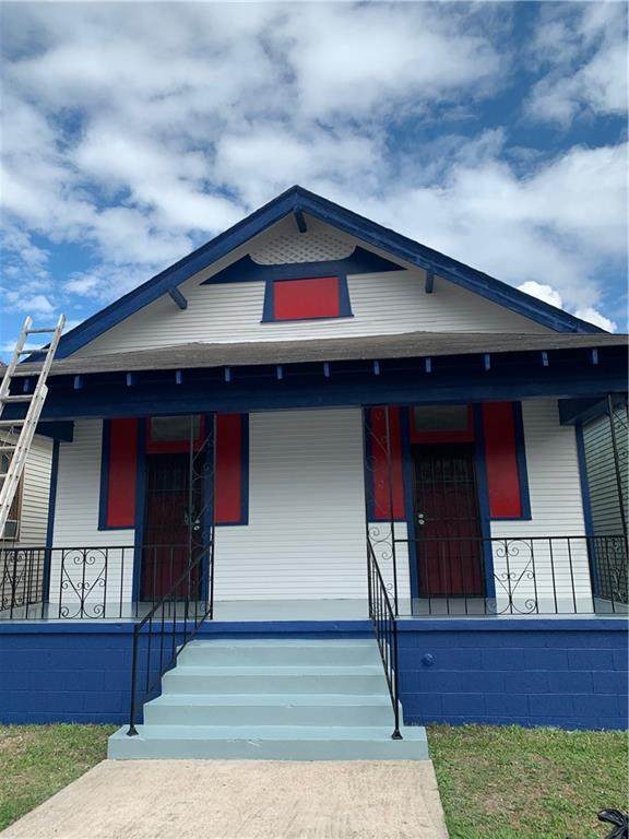1216 Teche Street - Photo 1