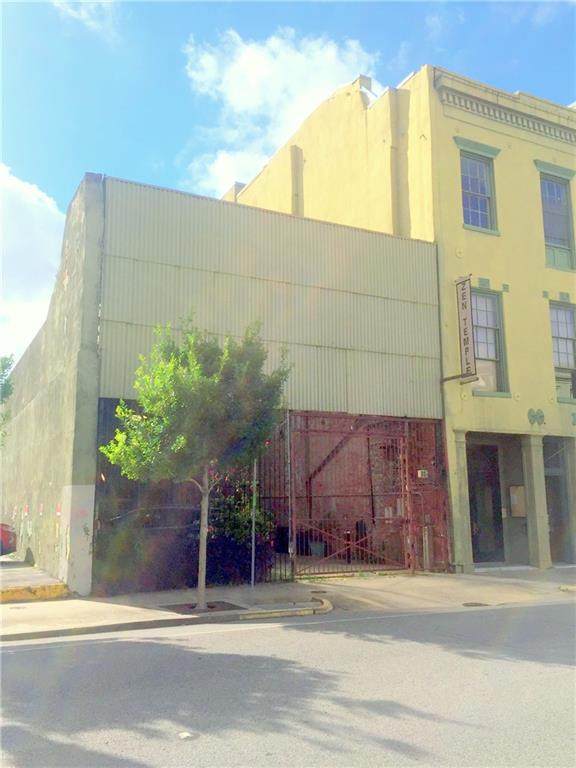 744 Camp Street - Photo 1