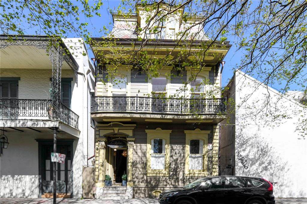 1309 Dauphine Street - Photo 1