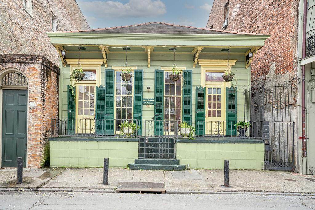 716 Dumaine Street - Photo 1