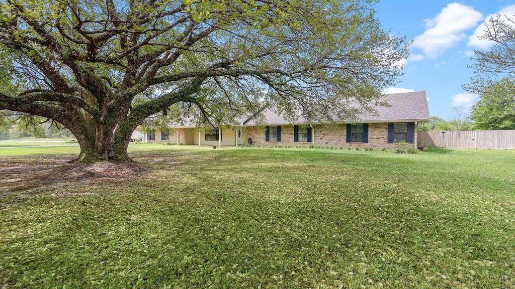 47233 Sage Road - Photo 1