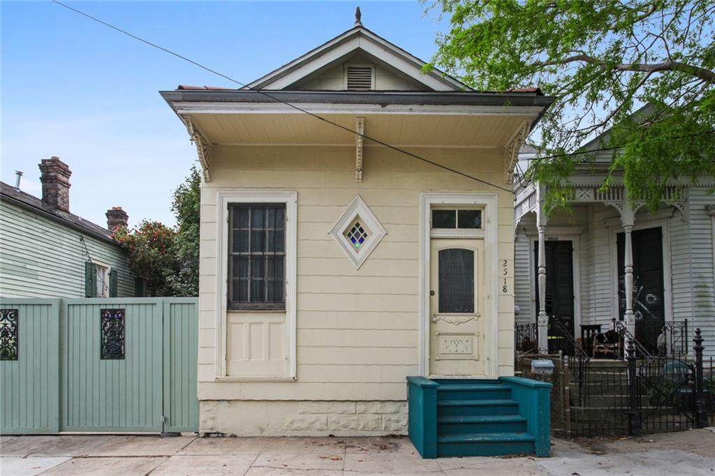 2518 Burgundy Street - Photo 1