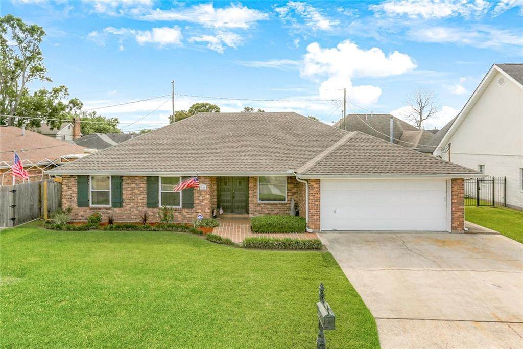 1121 Kingswood Drive - Photo 1