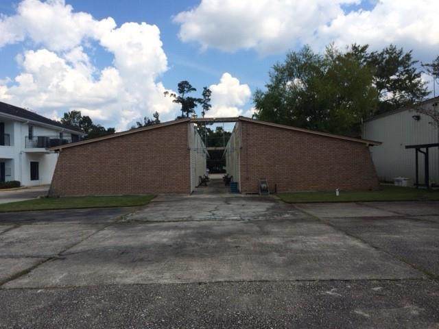 2107 N. Causeway Boulevard - Photo 1