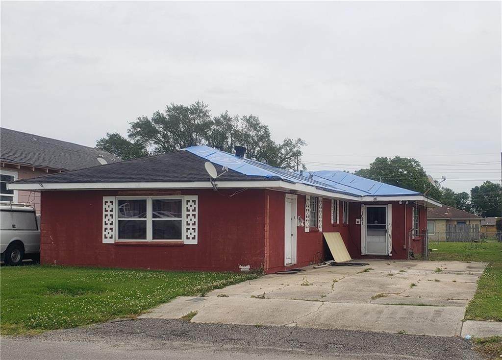 1019 21 West Drive - Photo 1