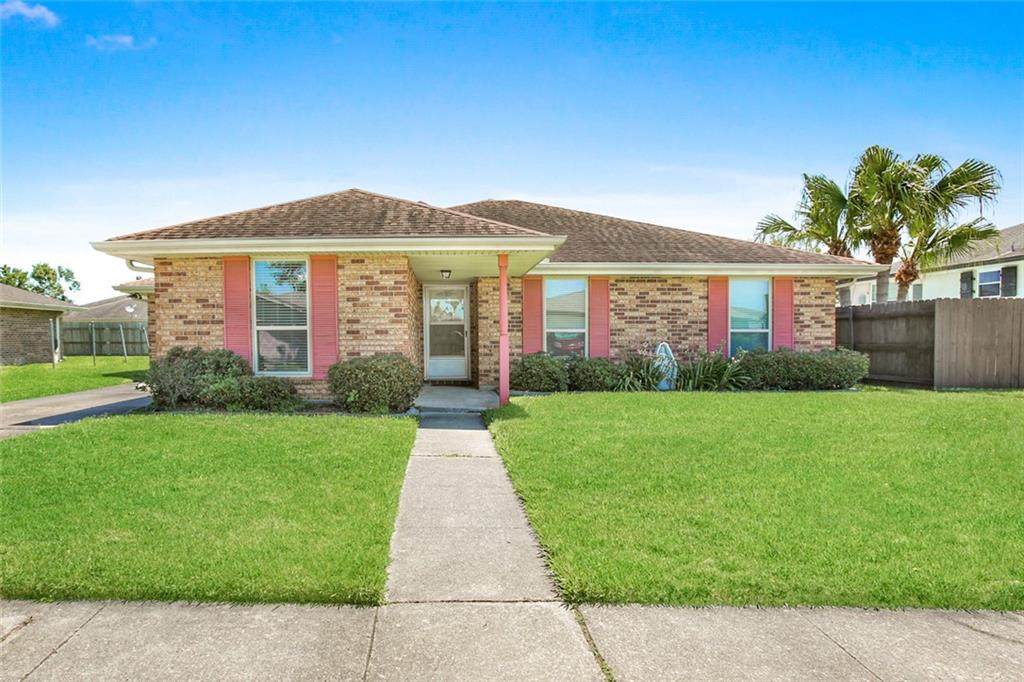 3318 Grandlake Boulevard - Photo 1