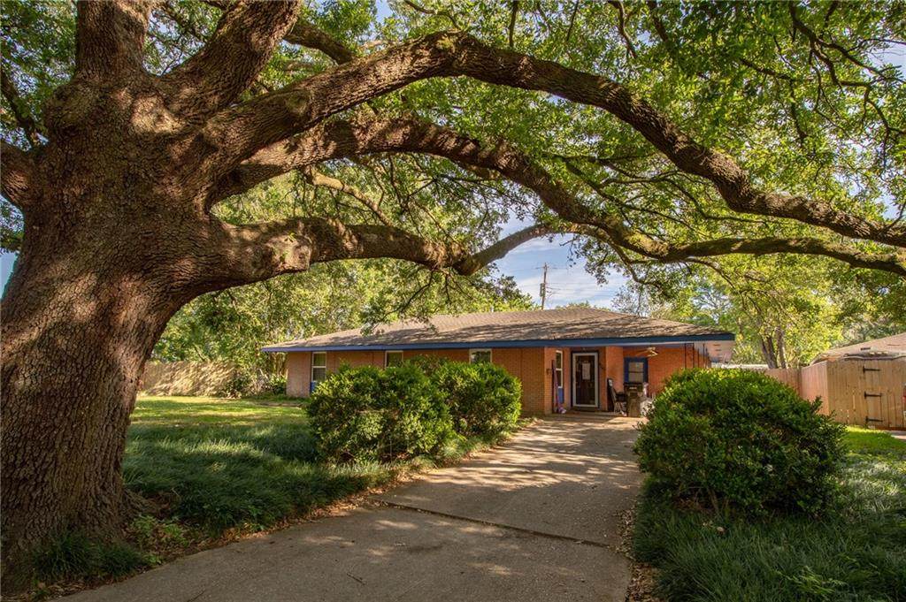 6243 Carlisle Court - Photo 1