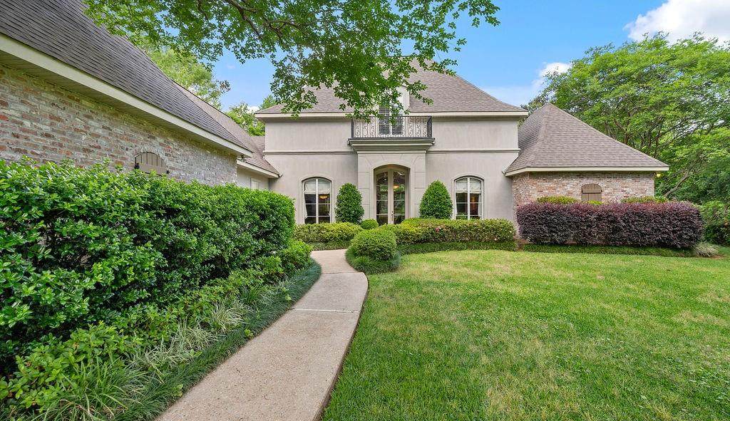341 Chinawood Drive - Photo 1