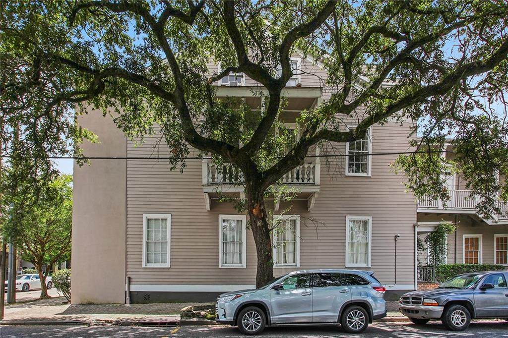 1452 St Mary Street - Photo 1