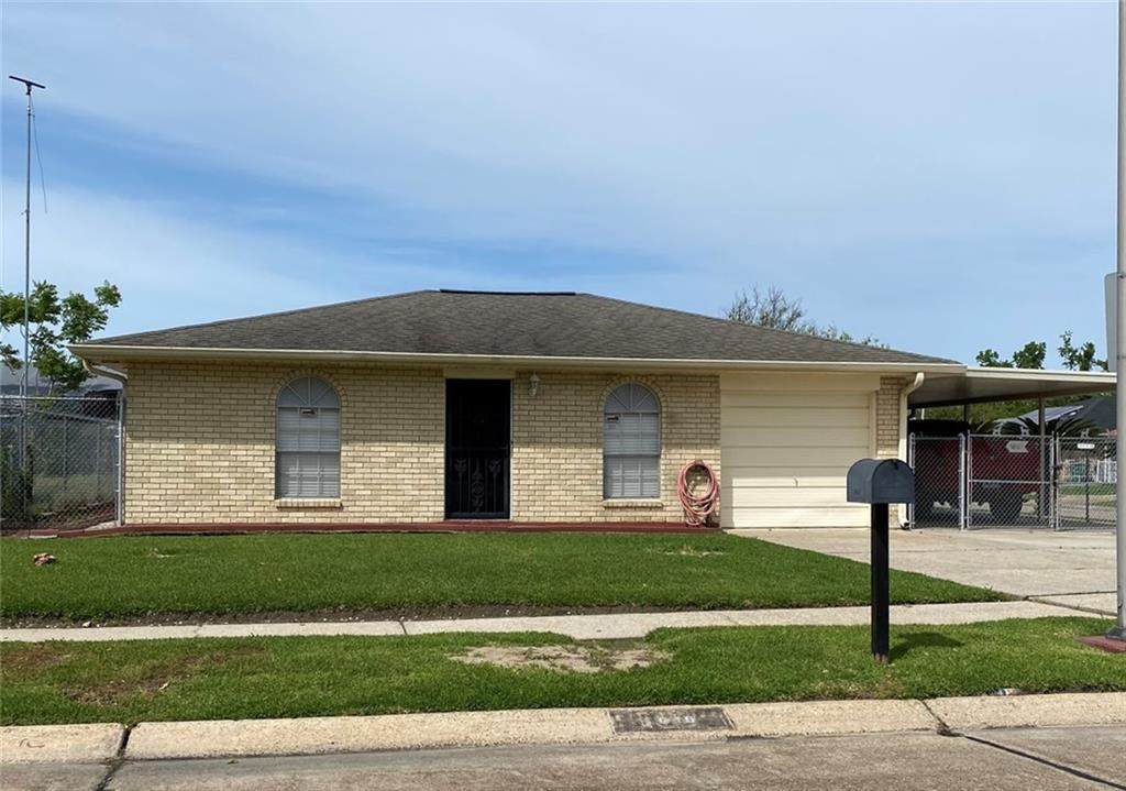 1016 Sandalwood Drive - Photo 1
