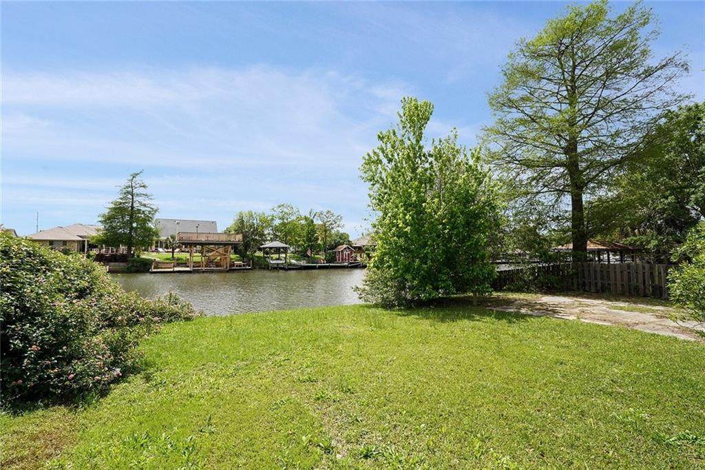 135 Eden Isles Drive - Photo 1