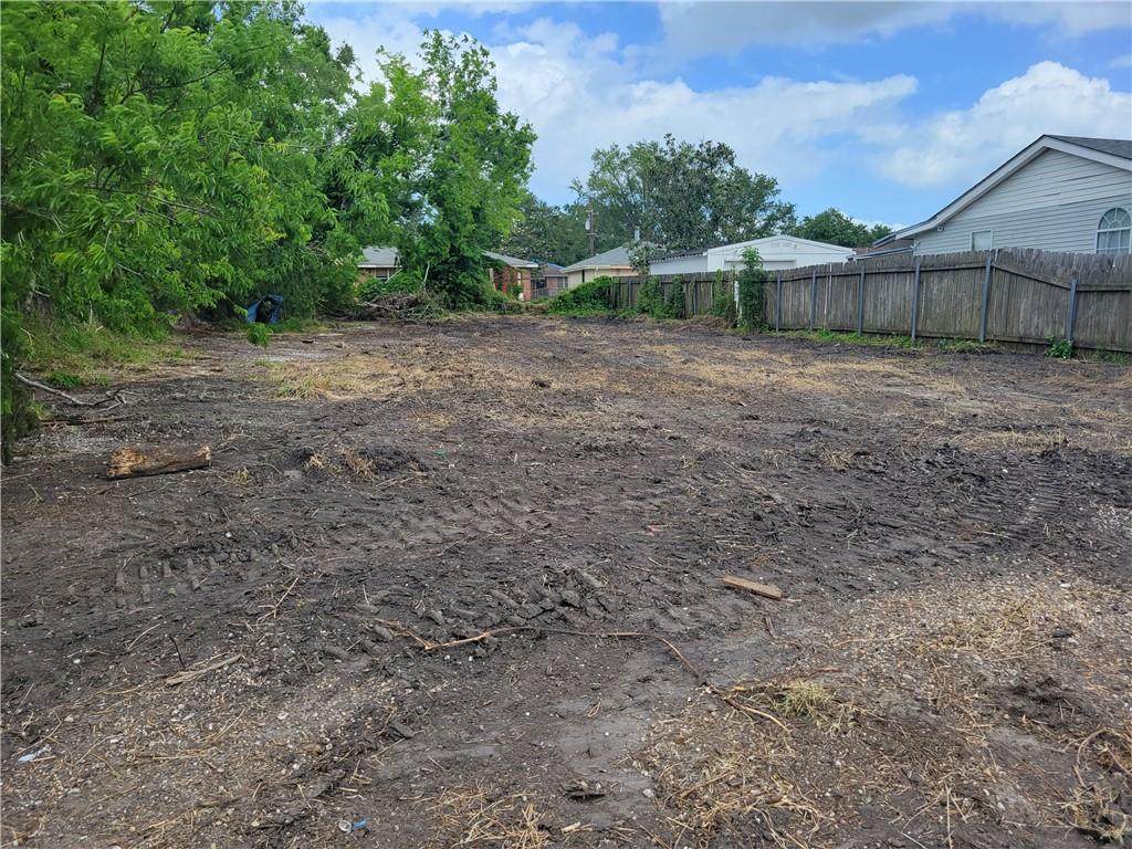 7801 Mercier Street - Photo 1